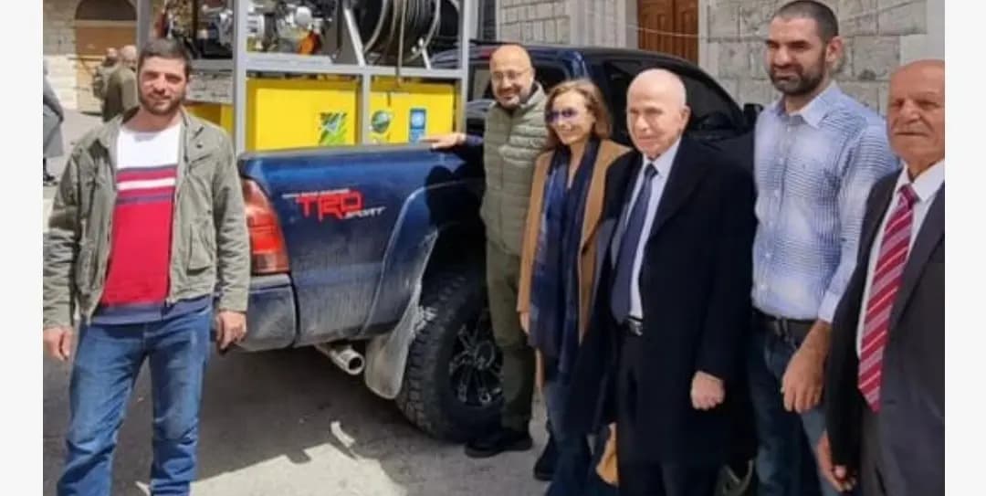 وزير البيئة يسلّم ٤ وحدات إطفاء لأربع بلديات!