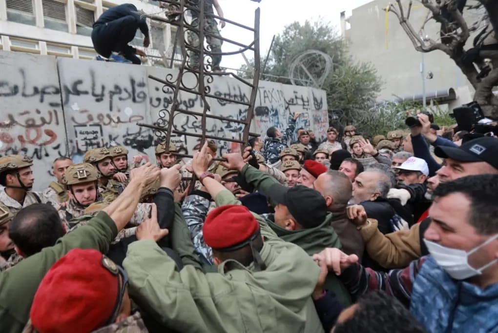خطاب "عالي الدوز".. من العسكريين المتقاعدين!