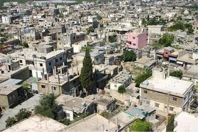 في مخيمِ برج الشّمالي... أطلقَ النّارَ على أولادهِ و انتحر!