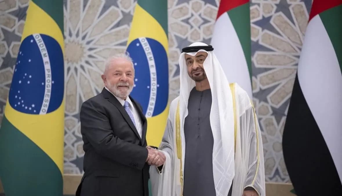 الرّئيس البرازيلي من أبو ظبي: واشنطن تشجّعُ الحربَ في اوكرانيا
