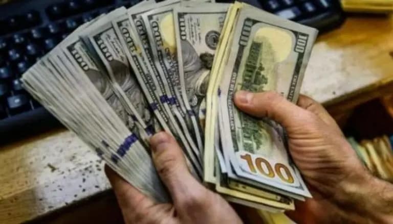 إليكم سعرُ دولار السوق السوداء صباح اليوم!
