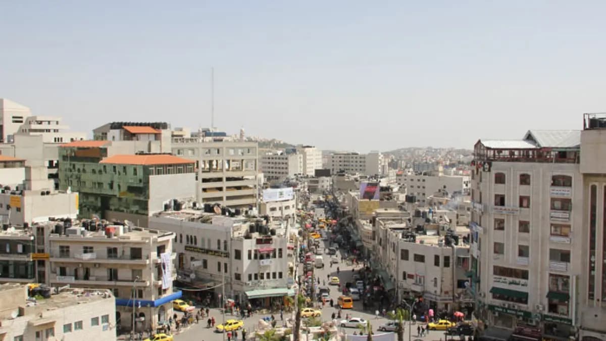 الجزيرة: إصابة مستوطن بجروح إثر إطلاق النار عليه من سيارة شمالي رام الله