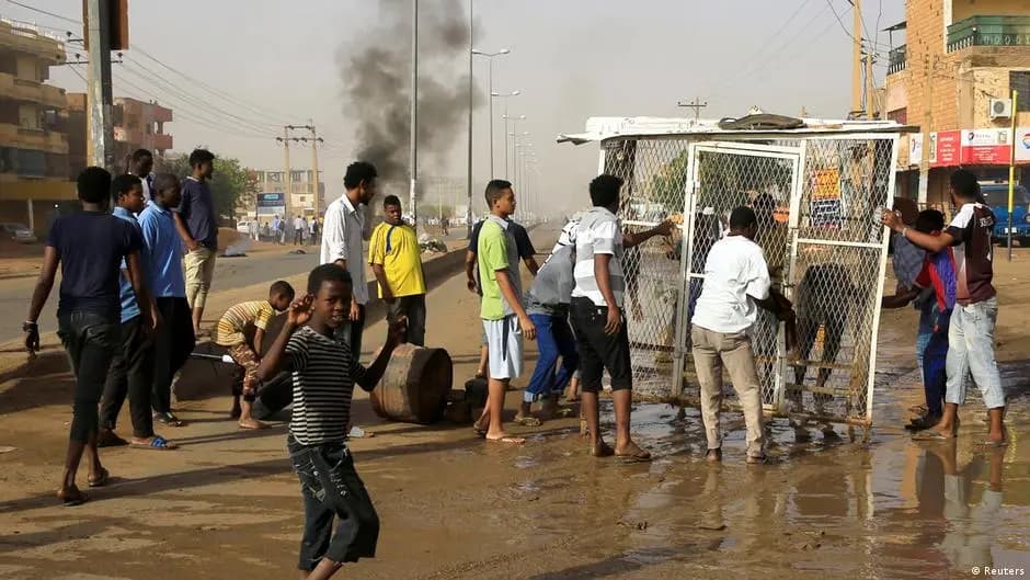 الخارجية السعودية: إجمالي عدد من تم إجلاؤهم من السودان وصل إلى 2351 شخصًا من 67 دولة