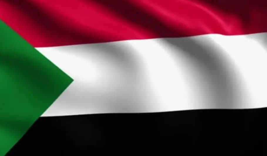 إطلاق نار متقطّع وانفجارات في محيط القصر الجمهوري في العاصمة السودانية الخرطوم