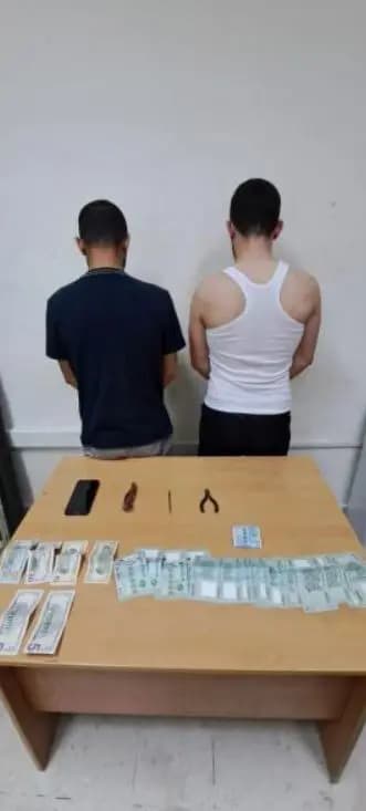 يقومان بسرقة الدراجات الالية وشعبة المعلومات تلقي القبض عليهما