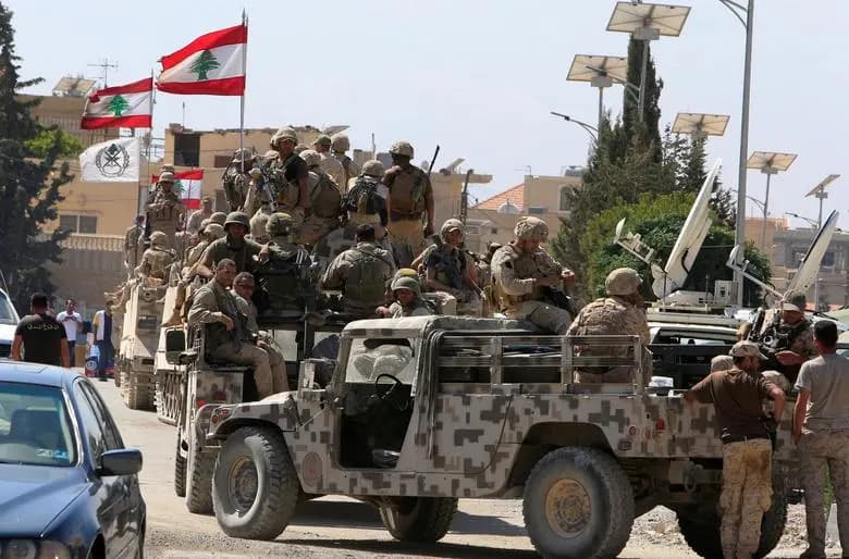 الجيش: توقيف سوريَين في البقاع والجنوب لتواصلهما وانتمائهما الى تنظيم "داعش"