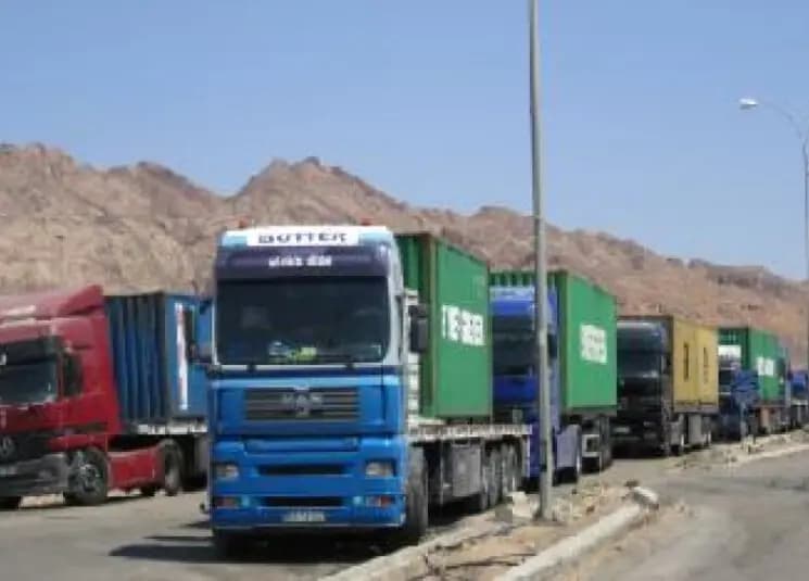 الشّاحنةُ الأولى عبرَت اليوم...ترانزيت من لبنانَ إلى الكويت عبر العراق