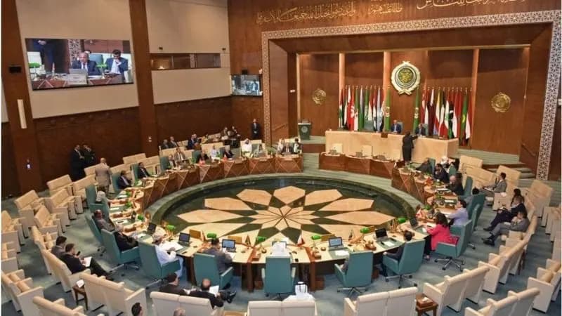 البيان الختامي للقمّة العربية لن يشير إلى اعتداءات إيران ولن يصف حزب الله بالإرهابي