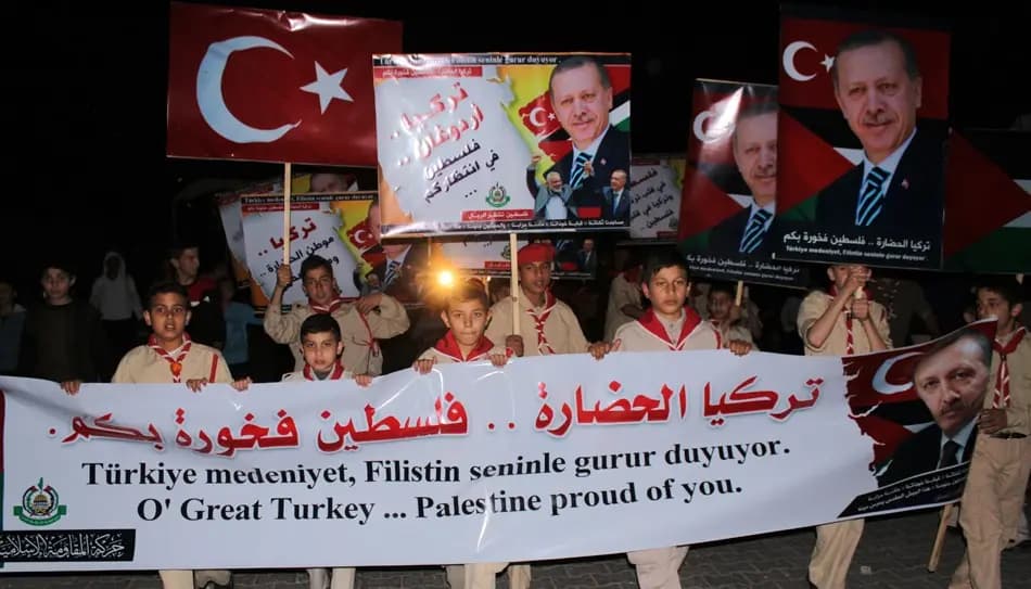 غزة تحتفل بفوز اردوغان