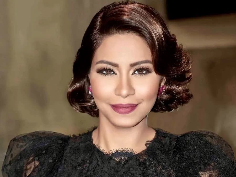 هل تخلى مدير أعمال شيرين عبد الوهاب عنها؟