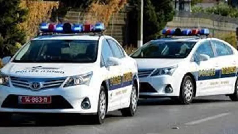 الشرطة الإسرائيلية: مسلحان يشتبه بأنهما عربيان يصيبان اثنين قبل أن تقتلهما الشرطة