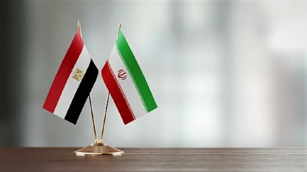 إيران ومصر على طريق إحياء العلاقات الثّنائيّة بعد أربعة عقود من القطيعة!؟
