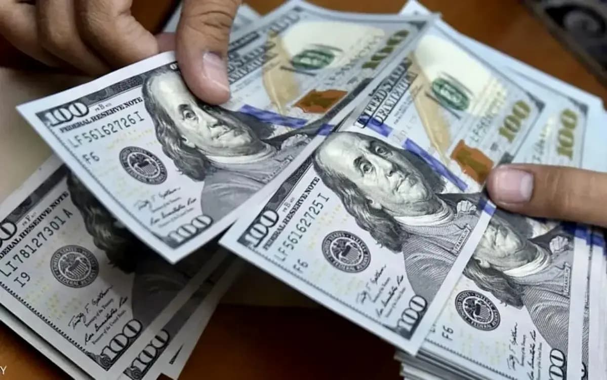 كم بلغ سعر الدولار مساء اليوم؟