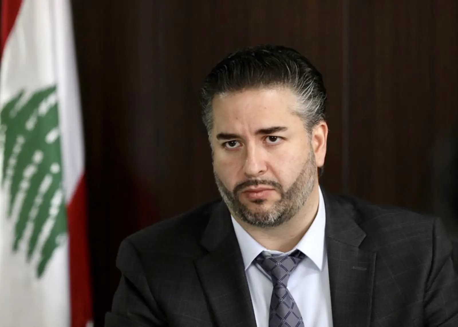 وزير الاقتصاد ممثلاً لبنان في الرياض