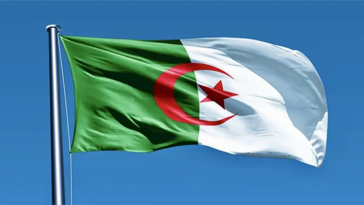 إدراج مقطع محذوف إلى النشيد الوطني الجزائري!