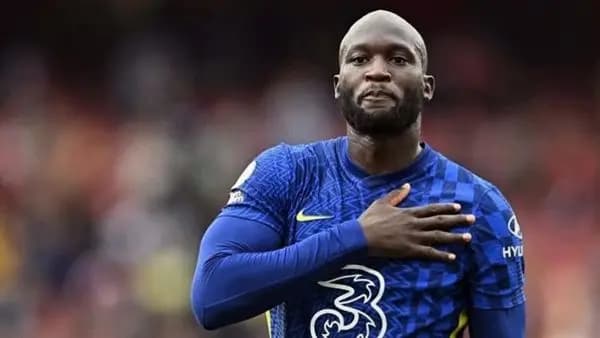 روميلو يجري مناقشات مع الهلال السعودي