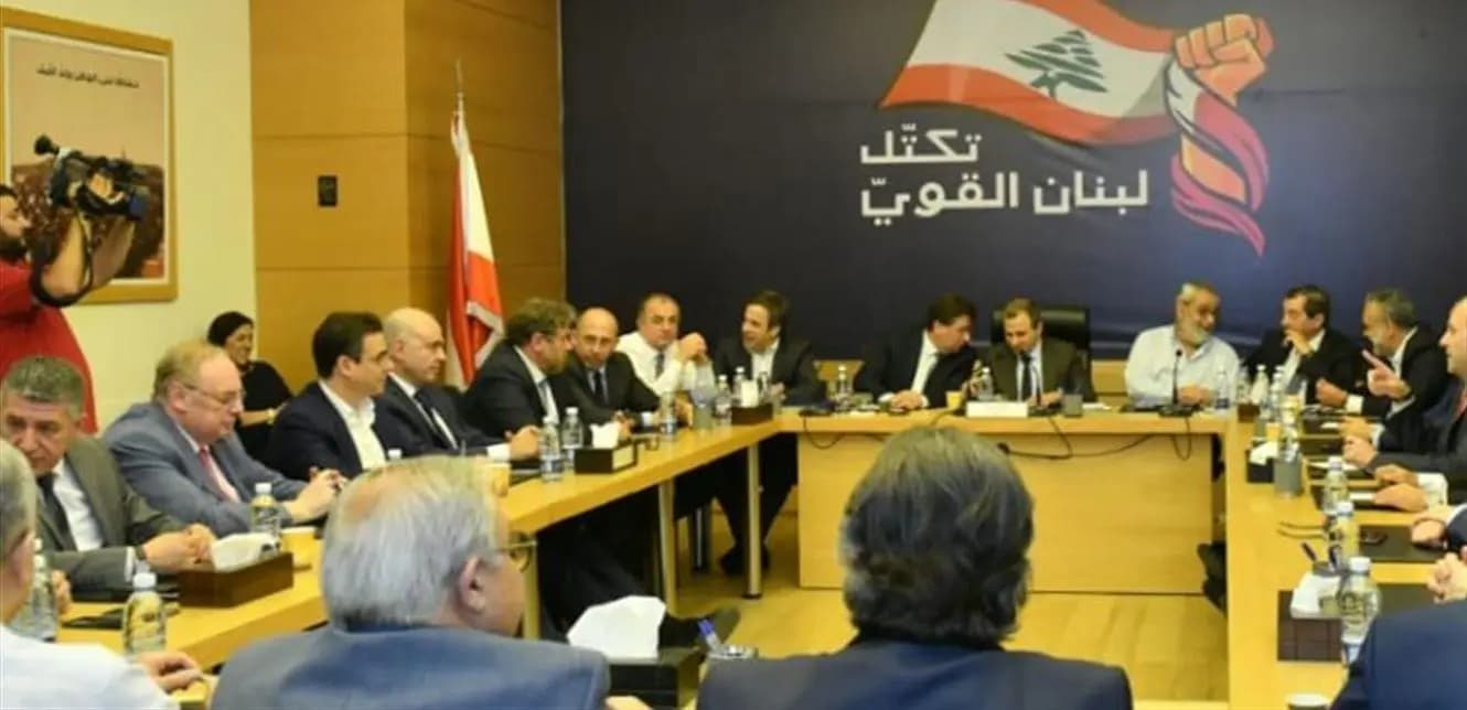 خمسة نواب خالفوا قرار التيار