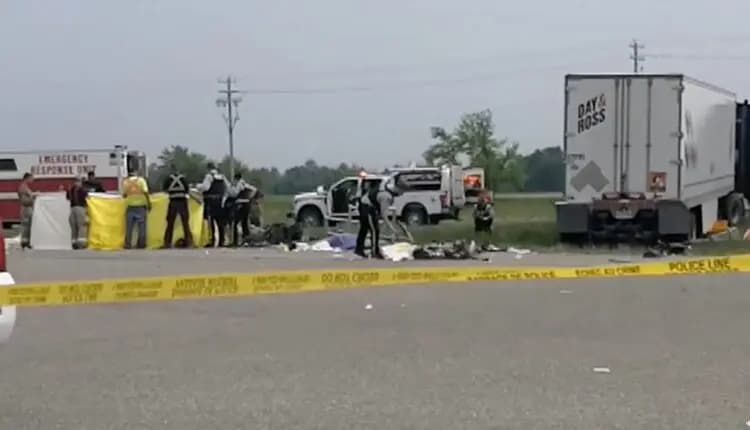 مصرع 15 شخصا جراء حادث سير في كندا!