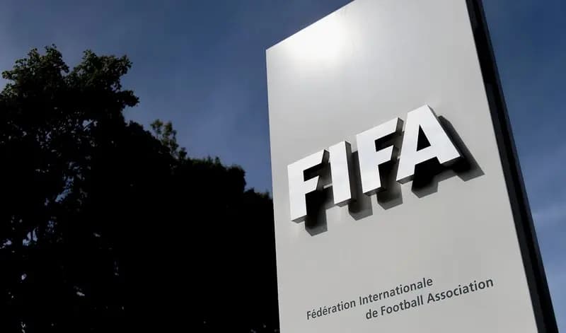 "الفيفا" .. لحماية السيدات
