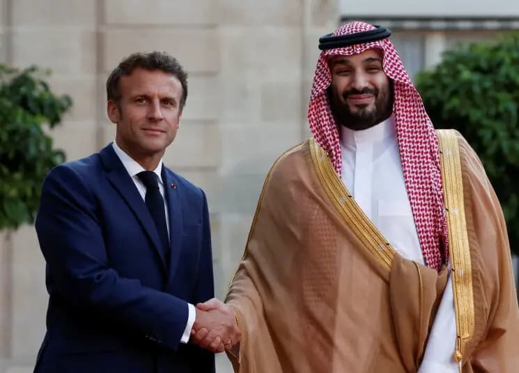 لقاءُ بن سلمان – ماكرون.. ترك لبنان لمصيره!