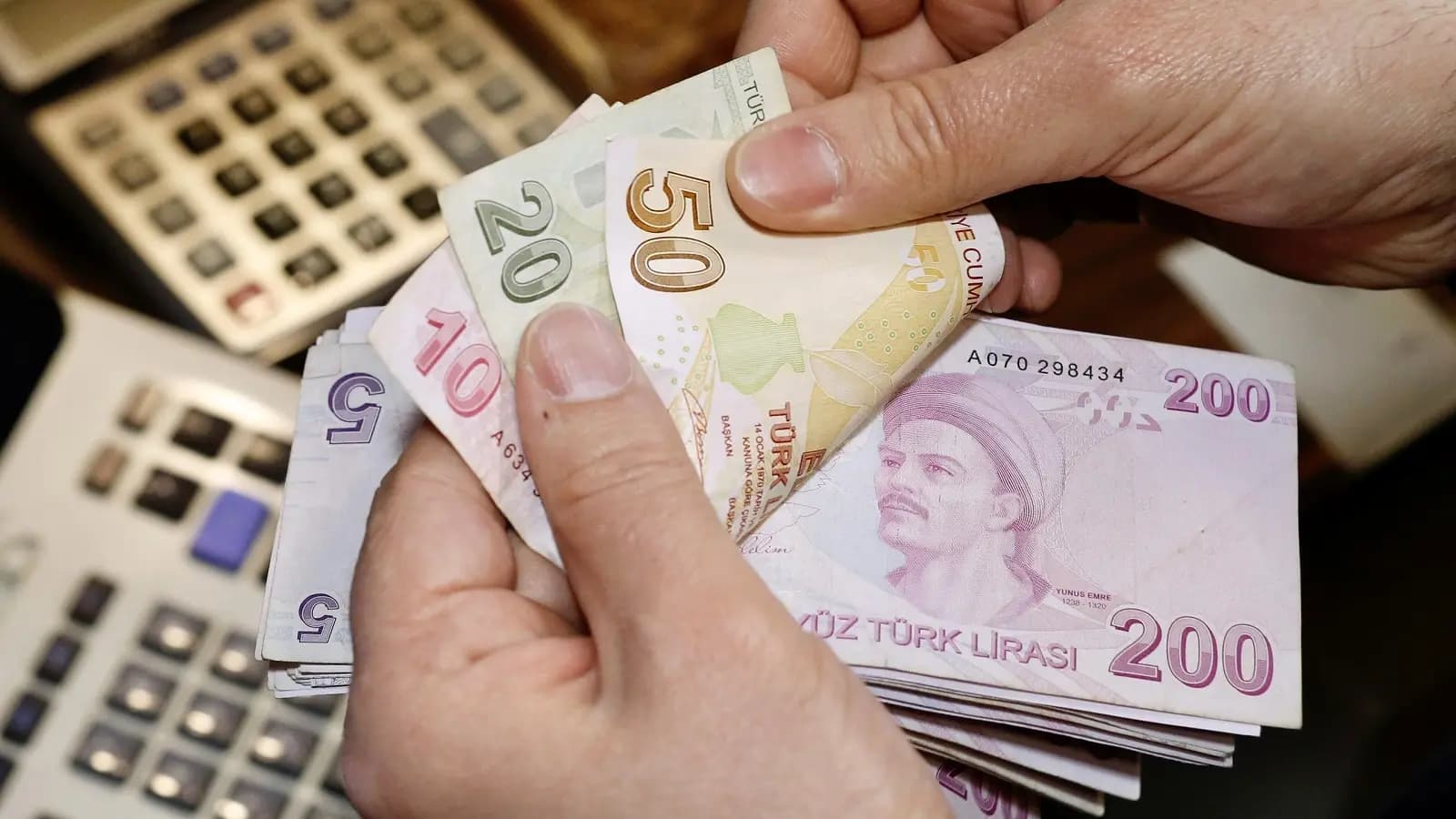 تركيا ترفع الحد الأدنى للأجور 34% في النصف الثاني من العام.