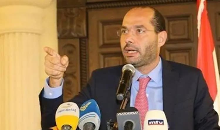 حسن مراد: اذا تمزيق الصور بجيب الكهربا، فدا البقاع!