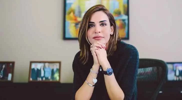 التحقيقُ مع مساعدة سلامة في فرنسا
