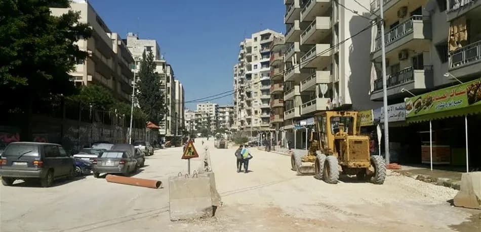 حاولت رمي نفسها عن السطح؟؟