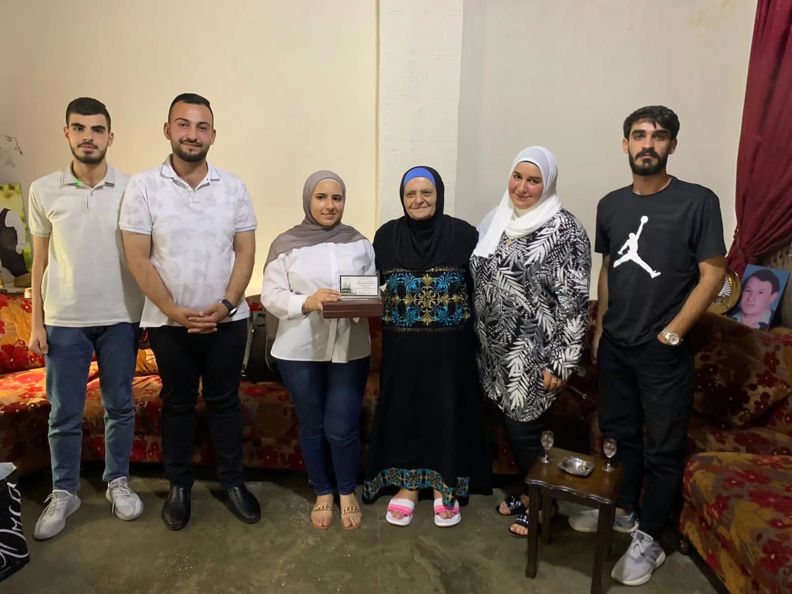 وفدٌ من شبابِ الاتحاد يزورُ حجاجَ بيت الله الحرام