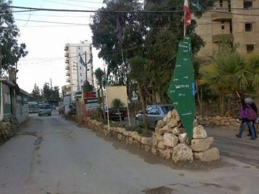 الدفاع المدني الفلسطيني يوقف خدماته في مخيم البداوي.. ما السبب؟