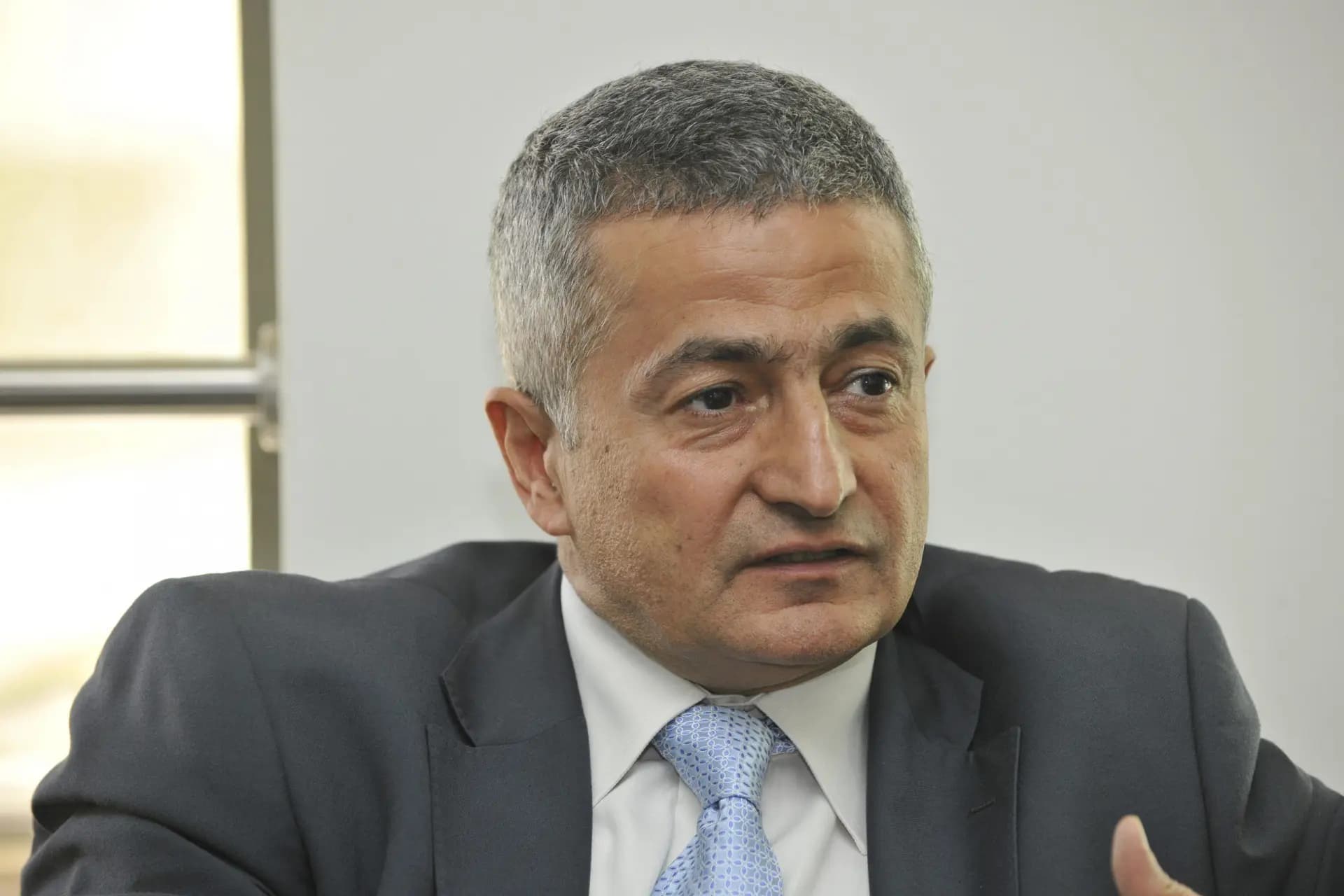 الخليل يستقبل وفداً من "النواب التغييريين"