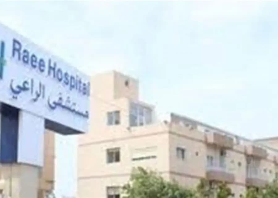 وفد من اللجان الشعبية في مستشفى الراعي عارضا للشأن الطبي