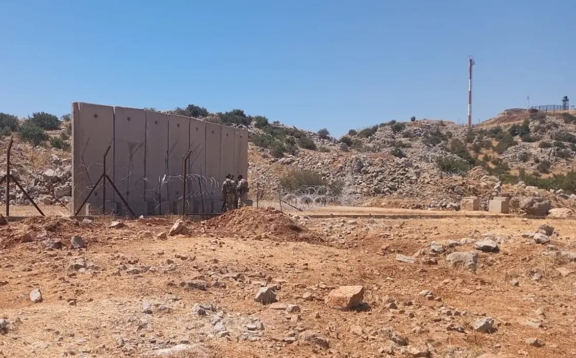 تغييرُ معالم أراضٍ متنازعٍ عليها.. خرقٌ جديدٌ للعدو