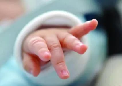 بالصّورة- العثورُ على طفلٍ رضيعٍ في هذه المنطقة