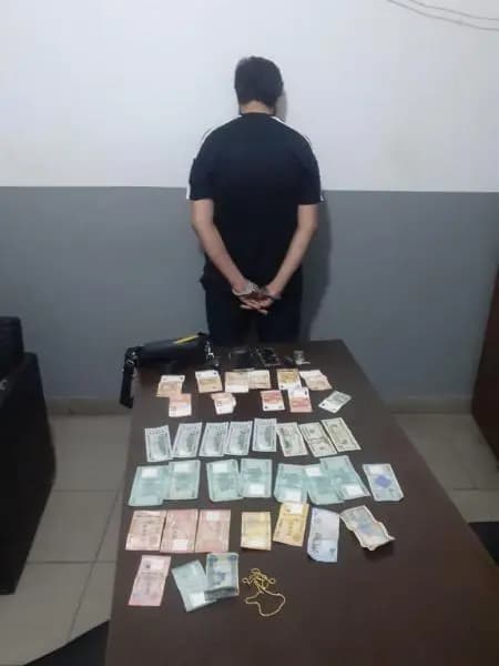 بعد عملية رصد وتعقب... توقيف مطلوب بجـ.رائم عدّة