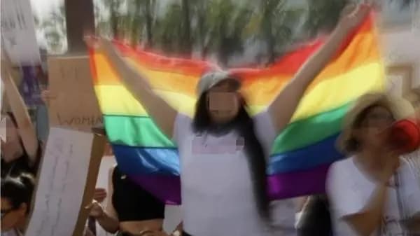 جدلٌ بين نائبين.. والسبب "قوس قزح"!