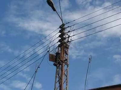 صعقة كهربائية تتسبب بوفاة شخص