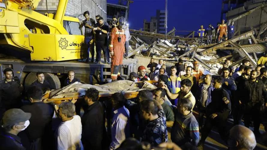 انهيارُ مدرسةٍ قيدَ الإنشاء في الكونغو