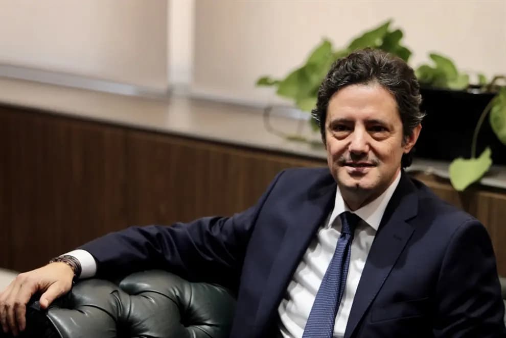 وزير الإعلام بحثَ مع حمد في أوضاع اللّبنانيين