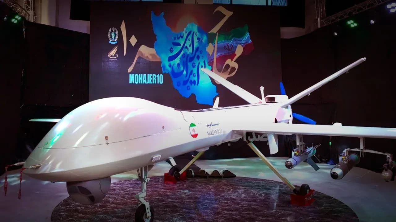 إيران تكشف عن طراز جديد من الطائرات المسيّرة