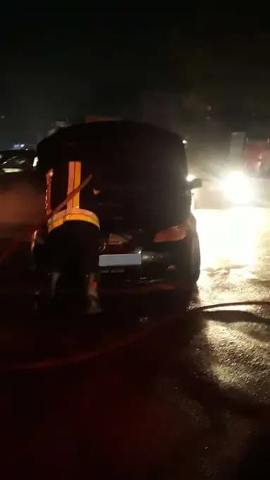 احتراقُ سيارةٍ في الكحّالة