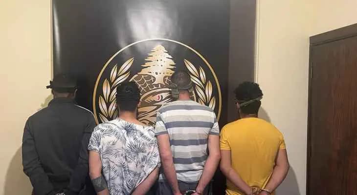 الجيش: توقيف تجار أسلحة في رومين-النبطية وفلسطيني لتهريبه ذخائر الى مخيم عين الحلوة لصالح مجموعات إرهابية