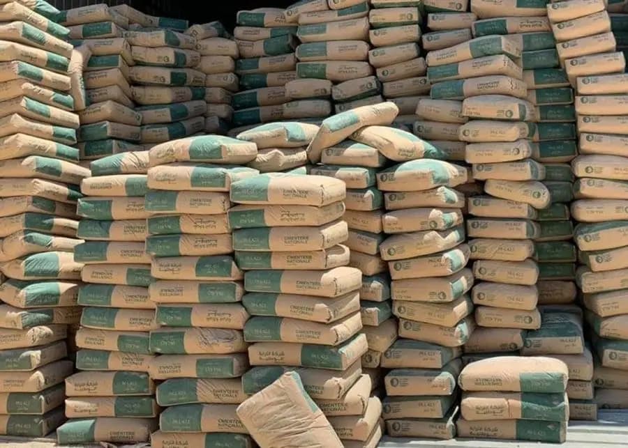 وزارة الصناعة تحدد سعر مبيع طن الترابة السوداء