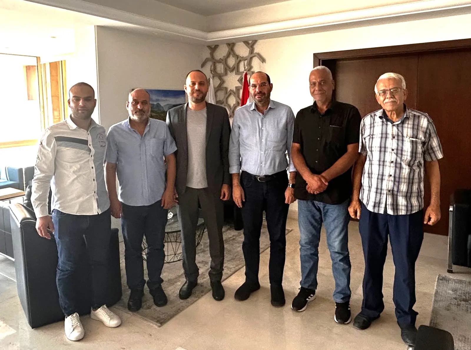 النائب مراد يستقبل وفدًا من جبهة التحرير الفلسطينية