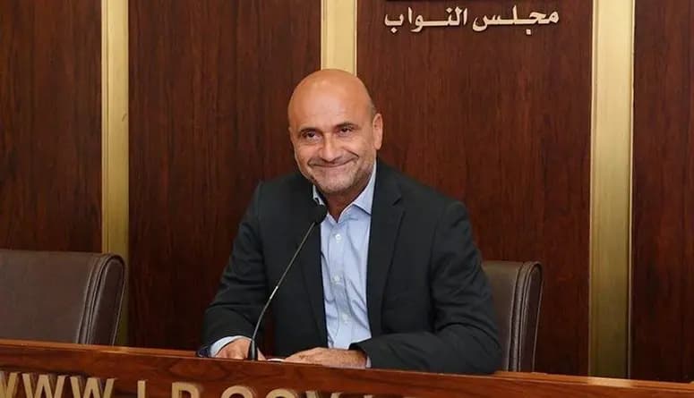 أبي رميا يُهنّئ "الأبطال"