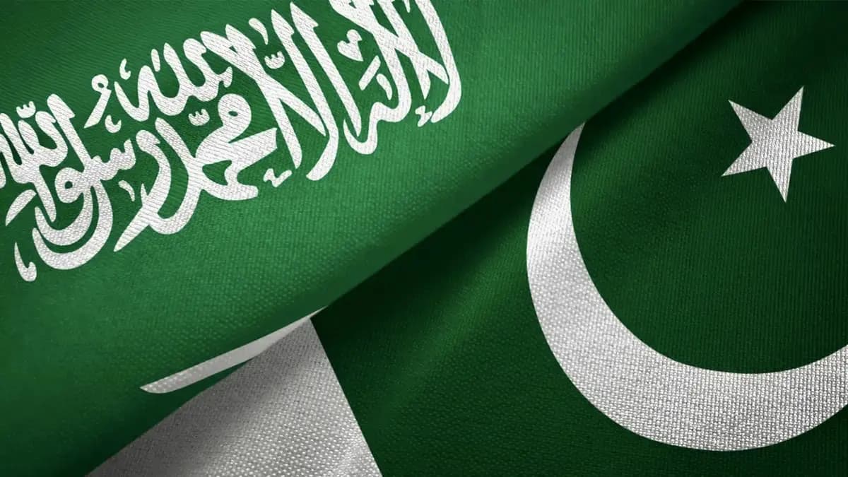 السعودية ستستثمر 25 مليار دولار في باكستان خلال 5 سنوات