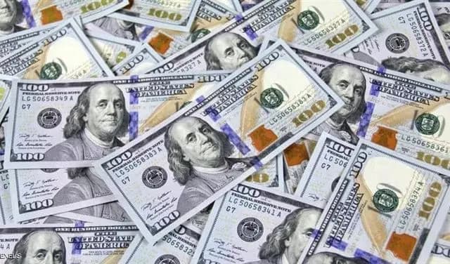 كيف أقفل سعر صرف دولار السوق السوداء اليوم؟