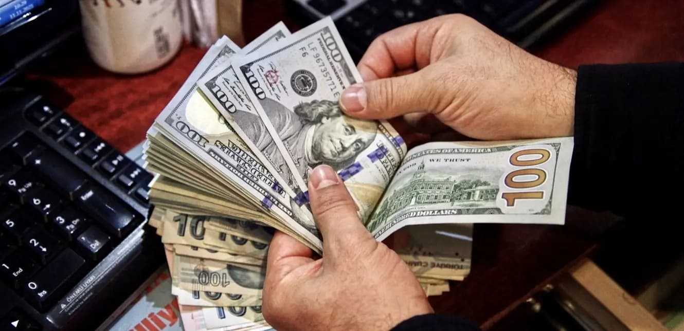 كم بلغ سعر دولار السوق السوداء مساء اليوم؟