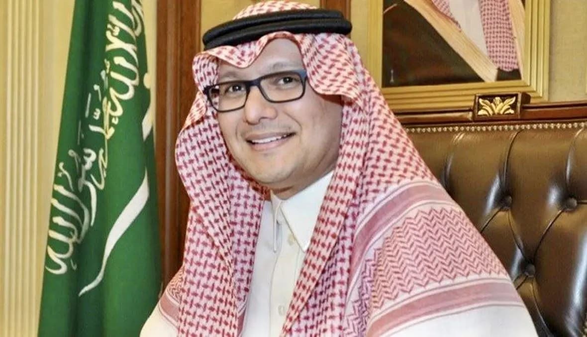 قبيل اللقاء المرتقب بين ماكرون وبن سلمان..البخاري يتجه الى باريس