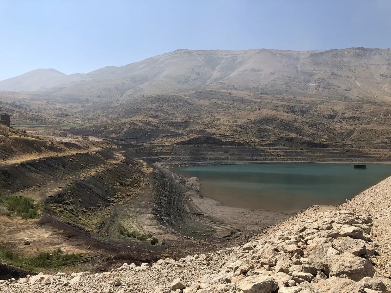 إليكم أسباب فشل بعض السدود في لبنان